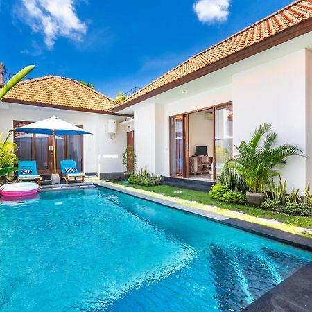 4-Bedroom Pool Villa Near Seminyak Center ภายนอก รูปภาพ