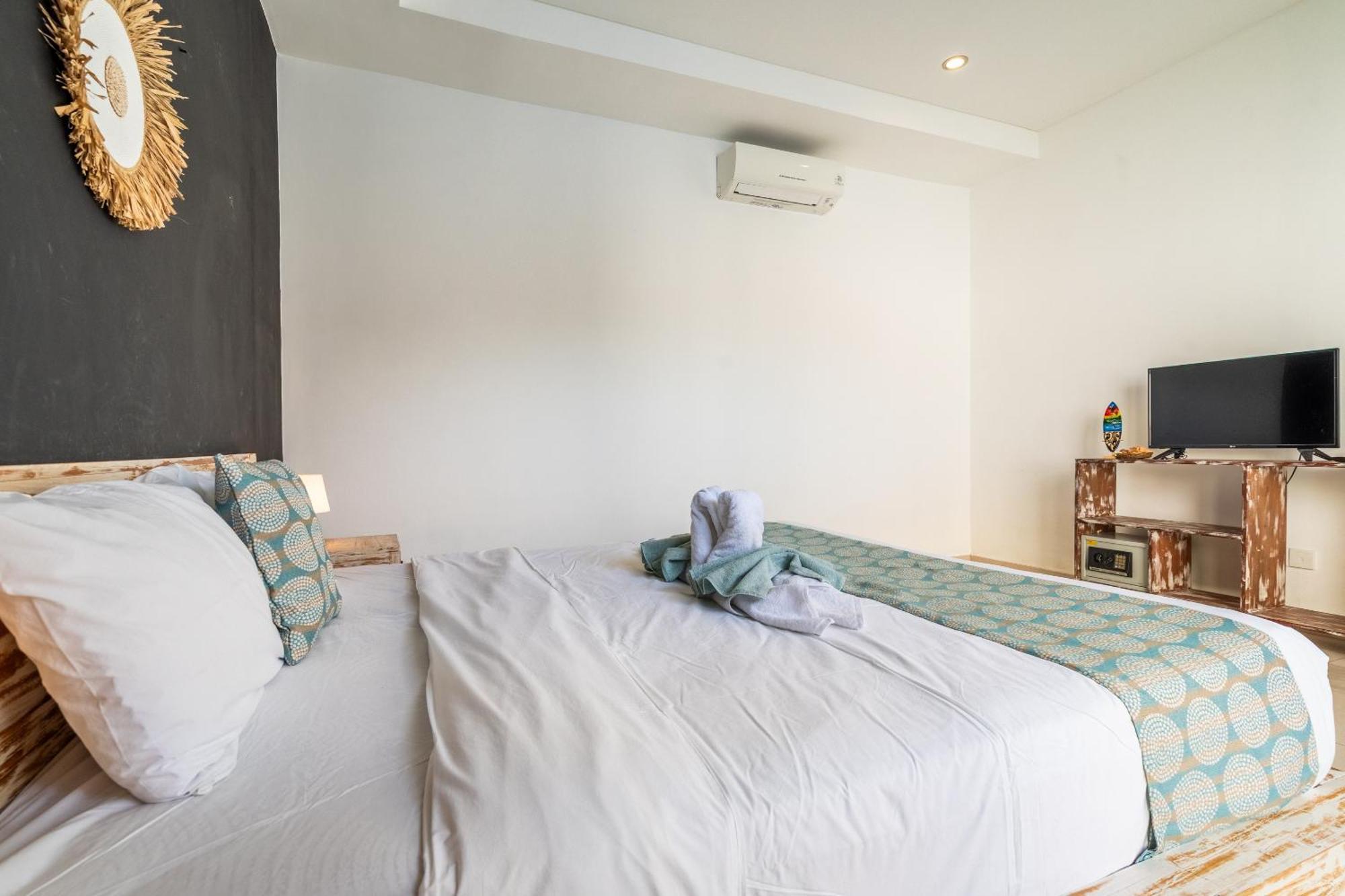 4-Bedroom Pool Villa Near Seminyak Center ภายนอก รูปภาพ