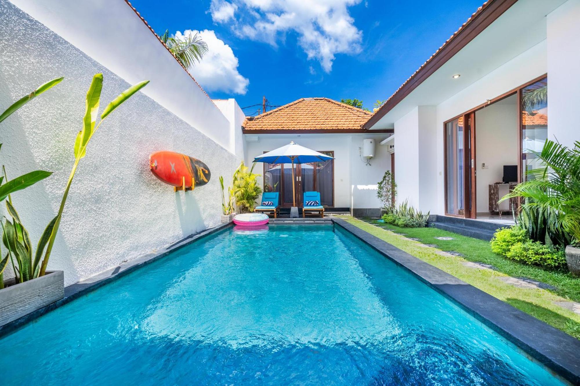 4-Bedroom Pool Villa Near Seminyak Center ภายนอก รูปภาพ