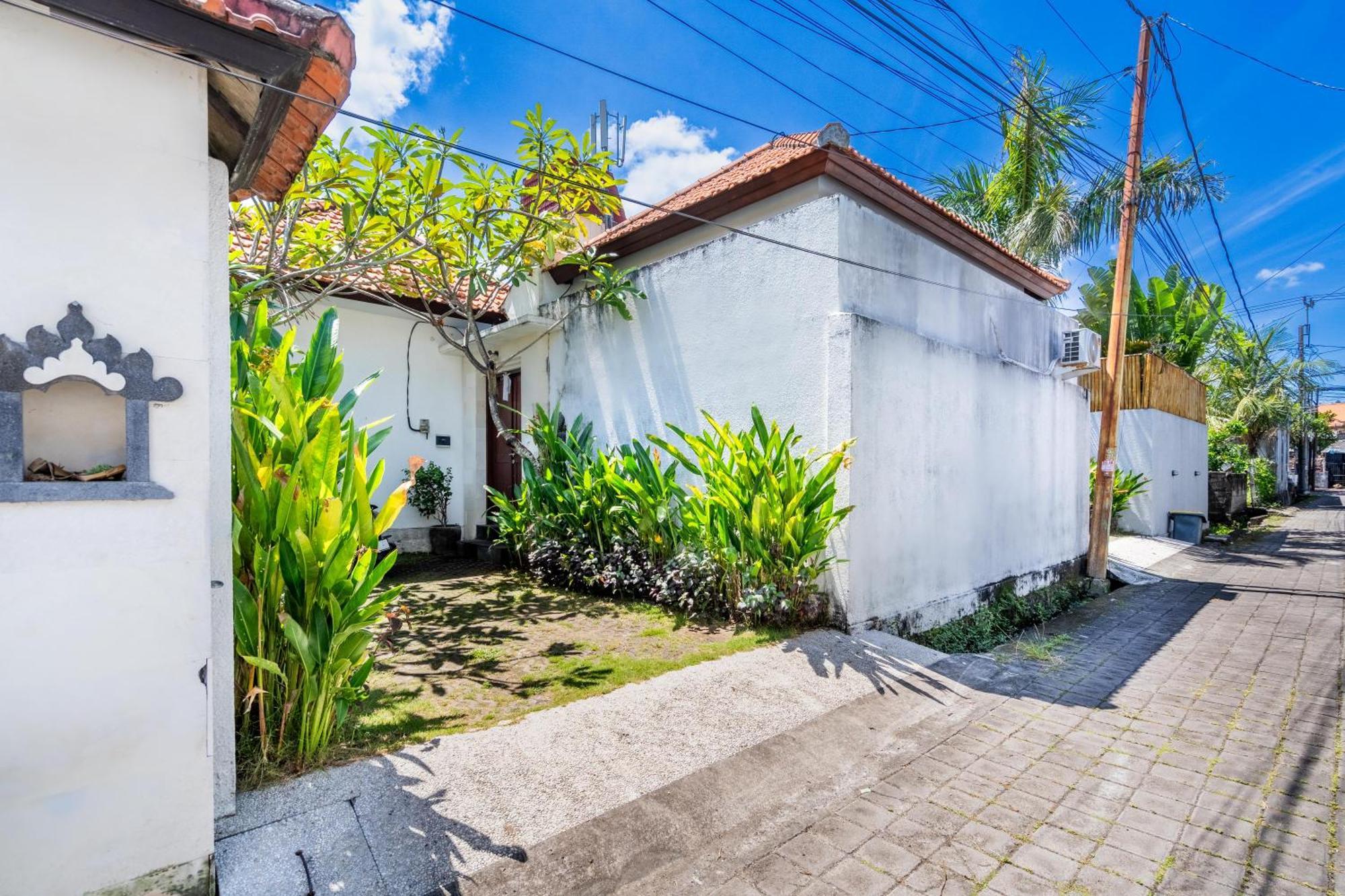 4-Bedroom Pool Villa Near Seminyak Center ภายนอก รูปภาพ