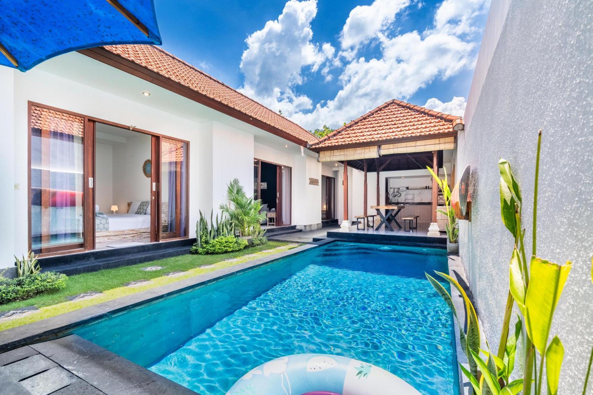 4-Bedroom Pool Villa Near Seminyak Center ภายนอก รูปภาพ