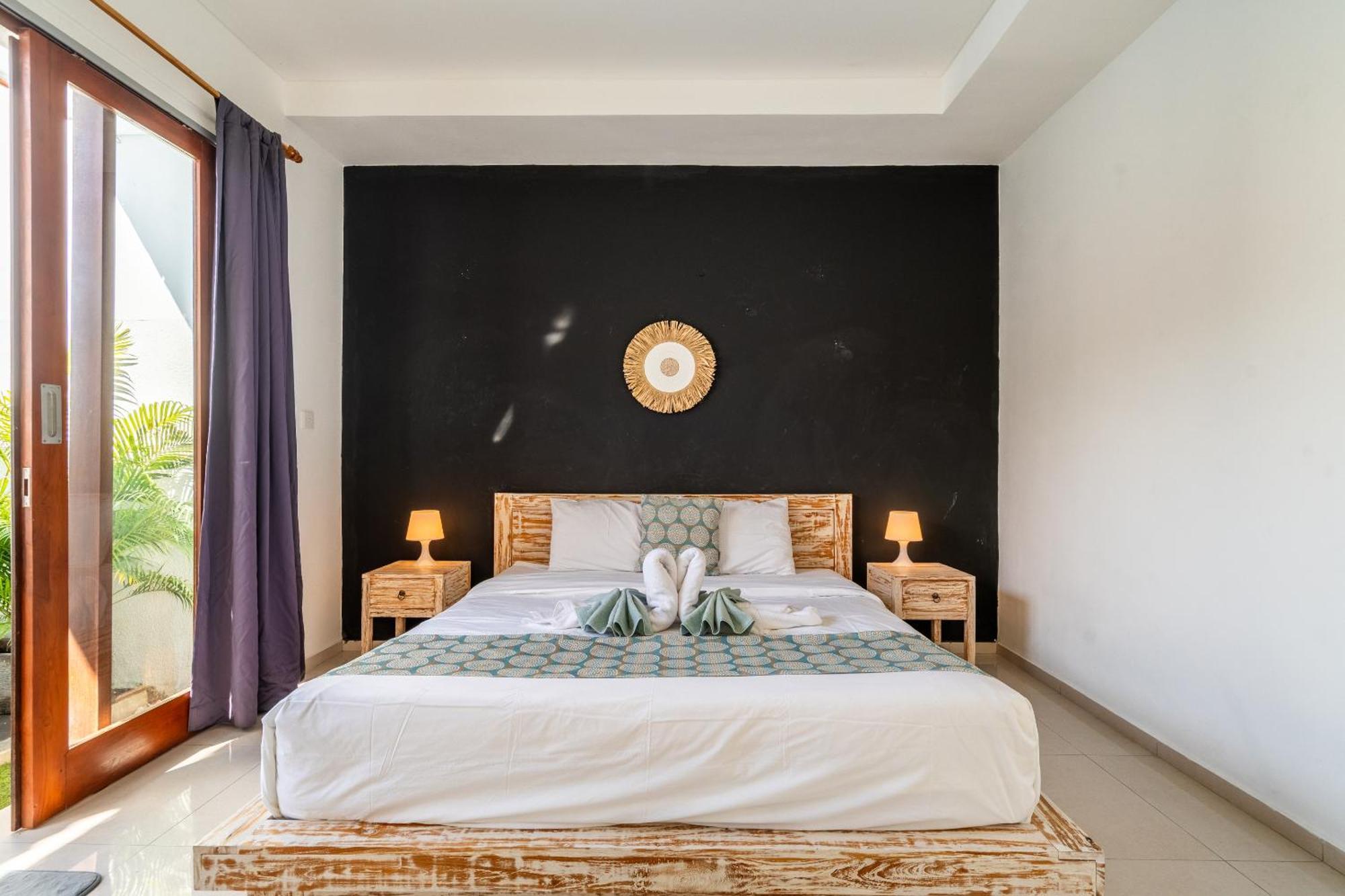 4-Bedroom Pool Villa Near Seminyak Center ภายนอก รูปภาพ