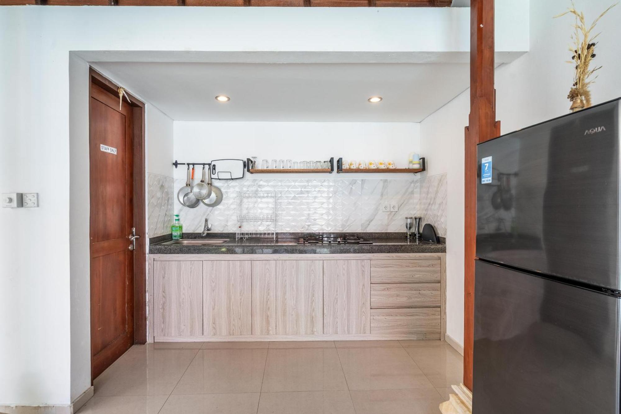 4-Bedroom Pool Villa Near Seminyak Center ภายนอก รูปภาพ