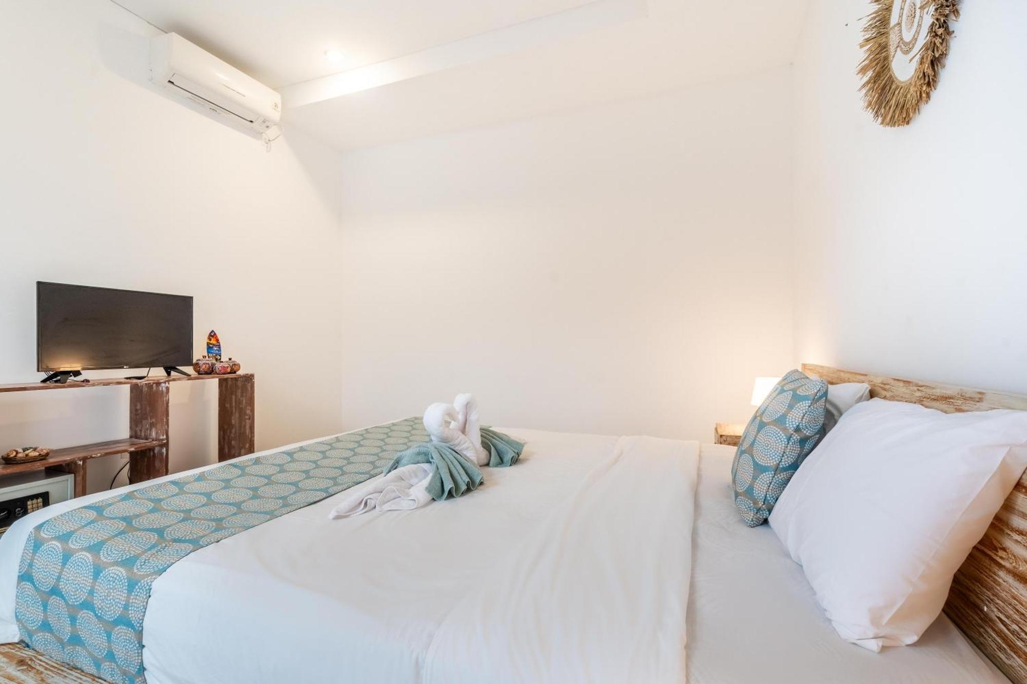 4-Bedroom Pool Villa Near Seminyak Center ภายนอก รูปภาพ